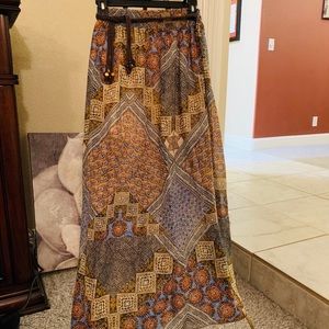 Patterned skirt with under mini slip.